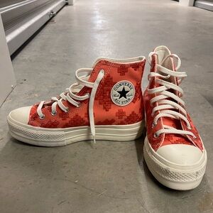 CONVERSE  Chuck Taylor All Star Lift Platform Tonal Embroidery 8.5, Worn once